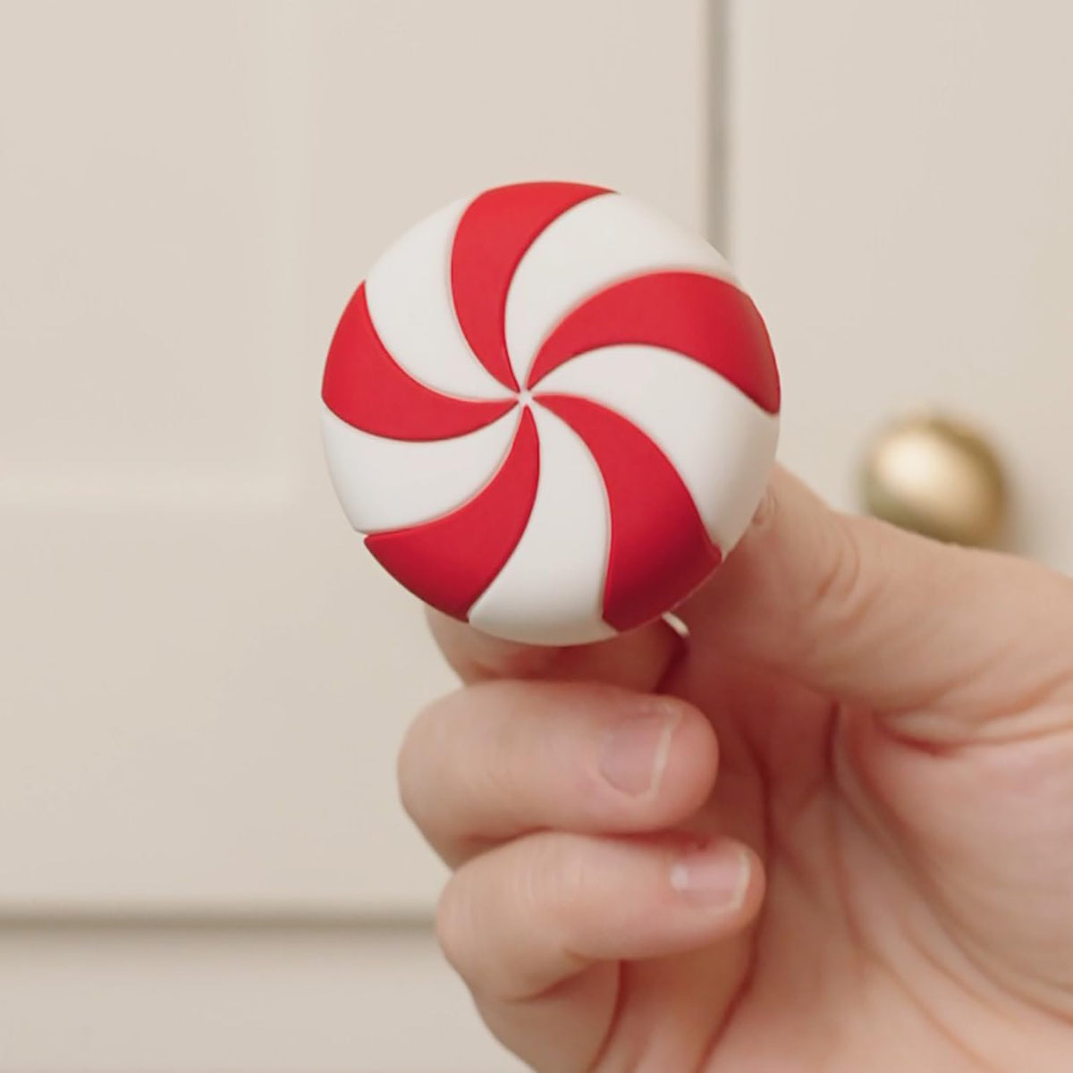 Knobēz:_Red_Peppermint_Decorative_Knob_Covers_Package_of_12_(Red)