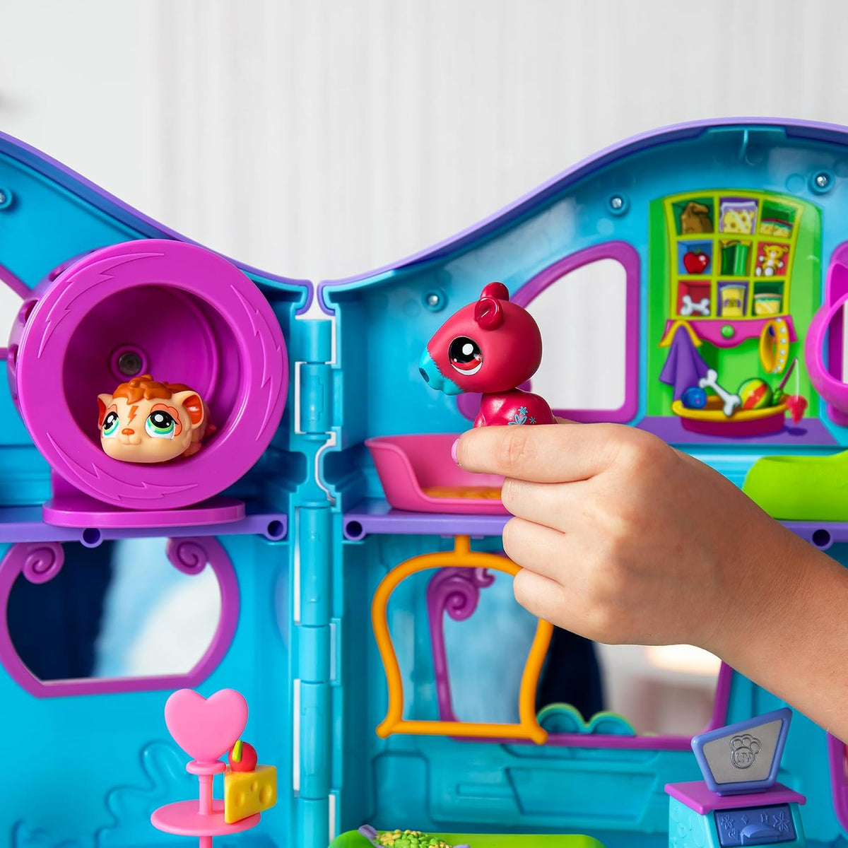 Littlest_Pet_Shop_Playset_-_LPS_Gen_7,_Authentic_Mystery_Figures,_Surprise_Collectible_Kidult_Toy,_Girls,_Boys,_Kids,_Tweens_Ages_4+