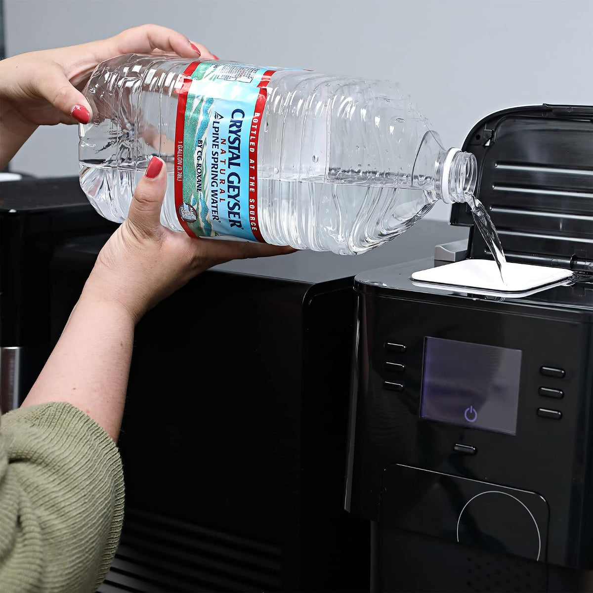 Crystal_Geyser_Natural_Alpine_Spring_Water,_Drinking_Water_Bottled_at_the_Source,_6_Gallons
