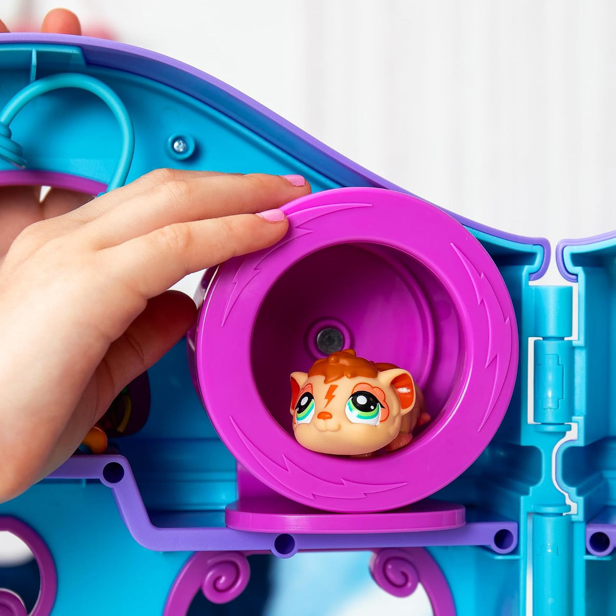 Littlest_Pet_Shop_Playset_-_LPS_Gen_7,_Authentic_Mystery_Figures,_Surprise_Collectible_Kidult_Toy,_Girls,_Boys,_Kids,_Tweens_Ages_4+