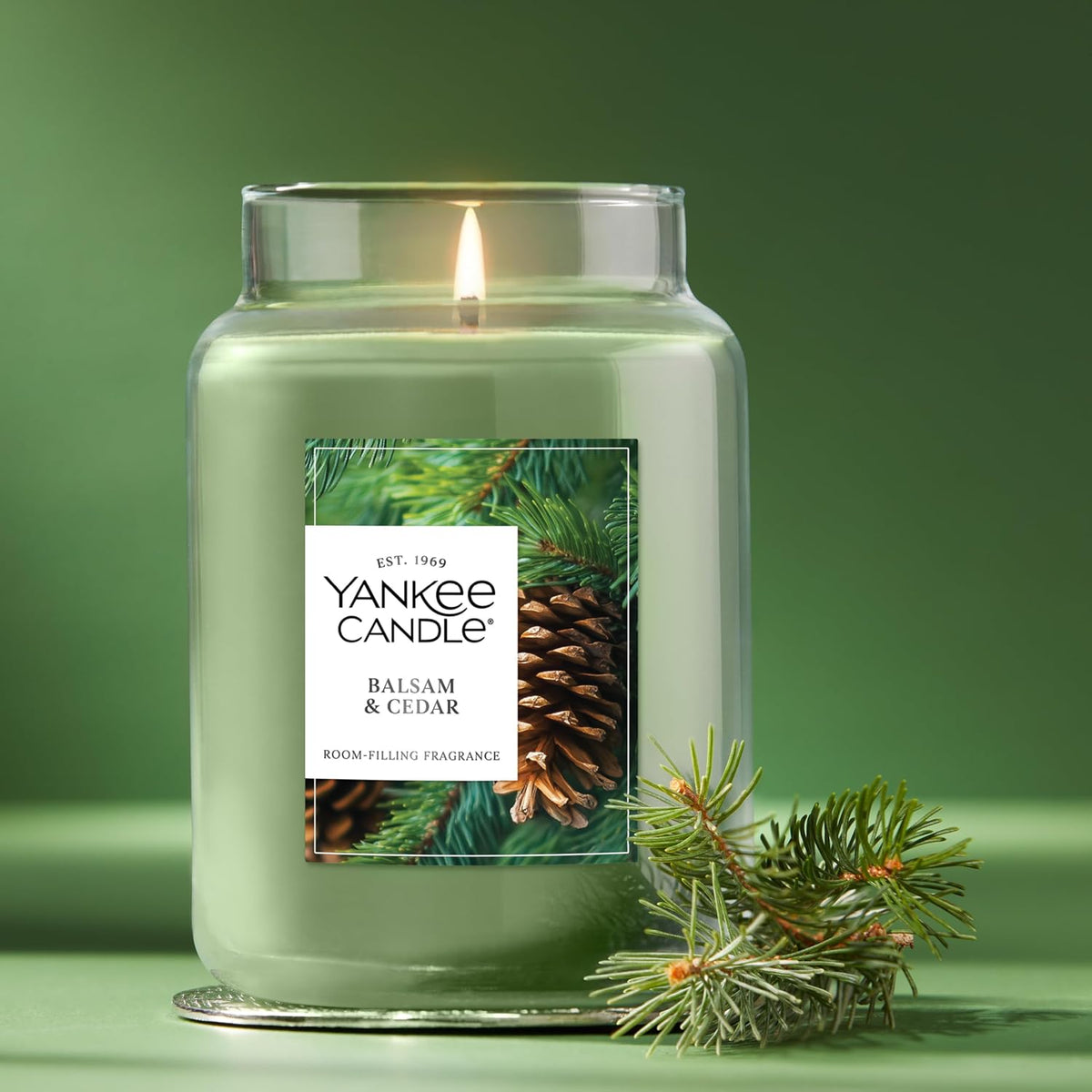 Yankee_Candle_Balsam_&_Cedar_Scented_Candle,_22oz_Large_Jar