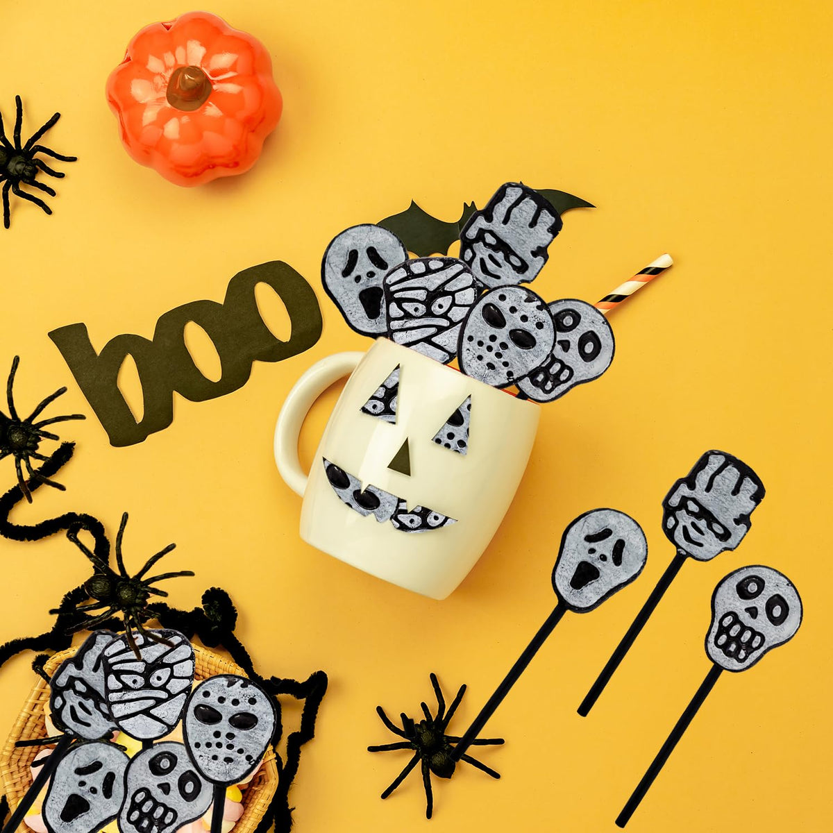 Fruidles Ghost & Skull Lollipops – Coordinated Orange and Black Candy for Halloween Home Aesthetics