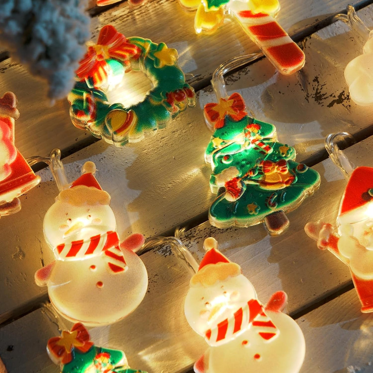 LOLStar Xmas Lights for Children – Battery Powered String Lights with Santa Hat and Candy Cane Charms for Family Friendly Holiday Decor